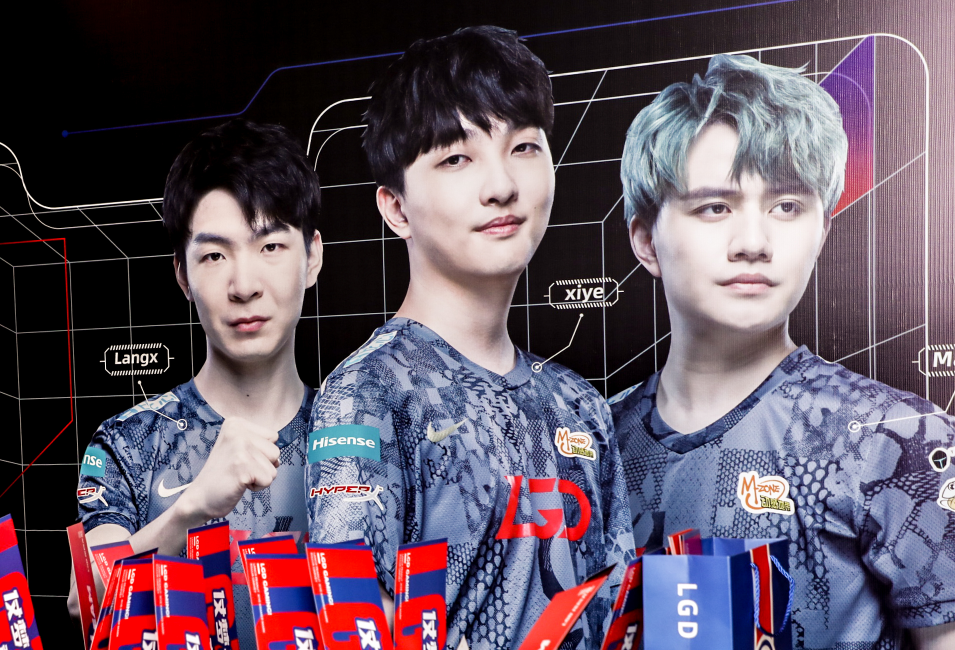 执教背景与 执教背景与